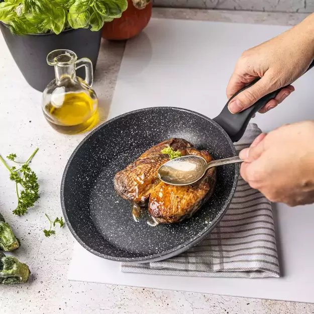 Aliumininė keptuvė su marmurine danga, Ø20 cm, juoda KB-7663 1